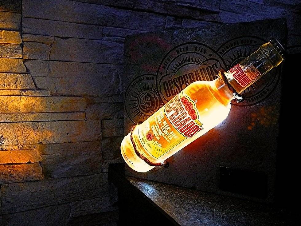 Desperados beleuchteter Werbeaufsteller